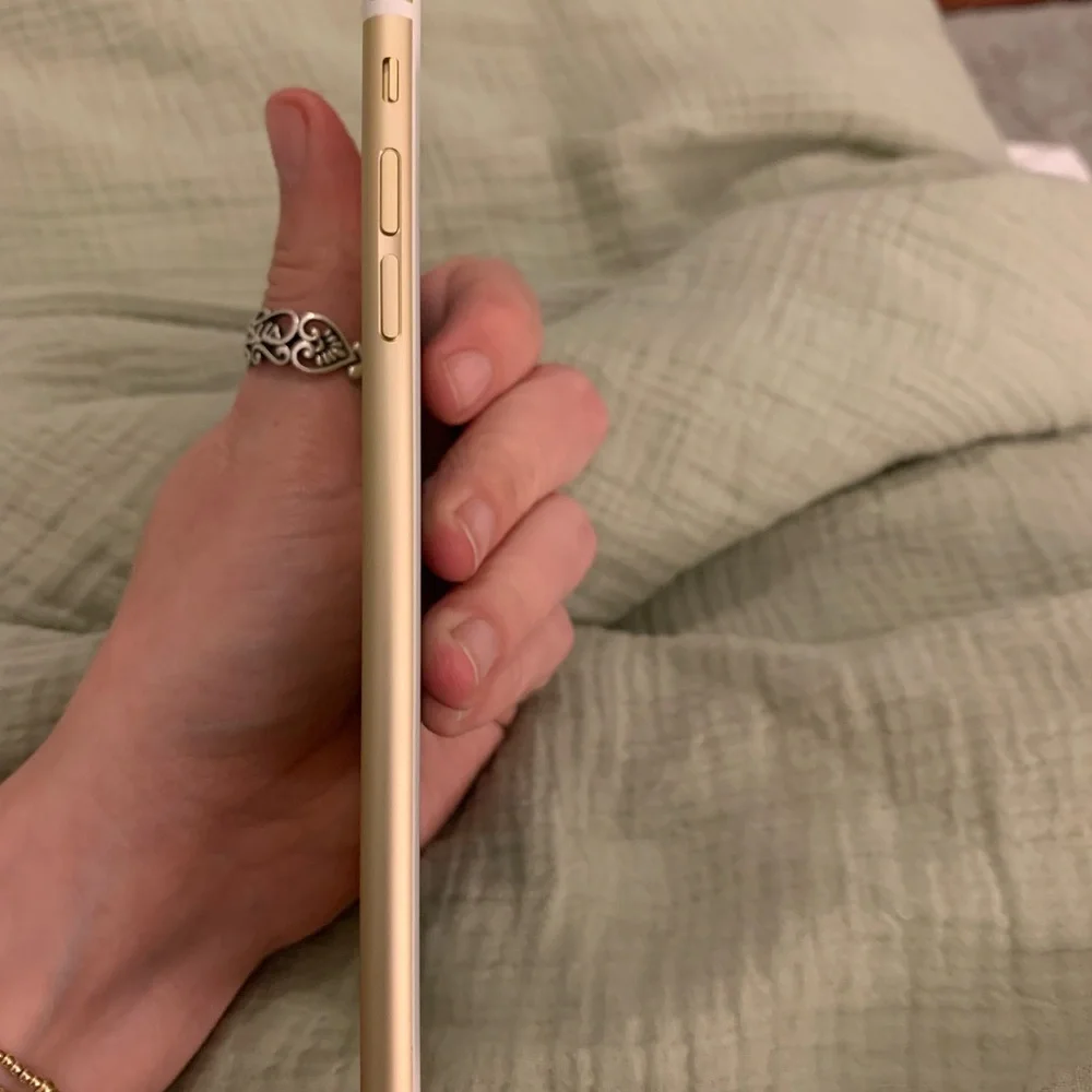 iPhone 6 Plus 64gb - FOR PARTS ONLY